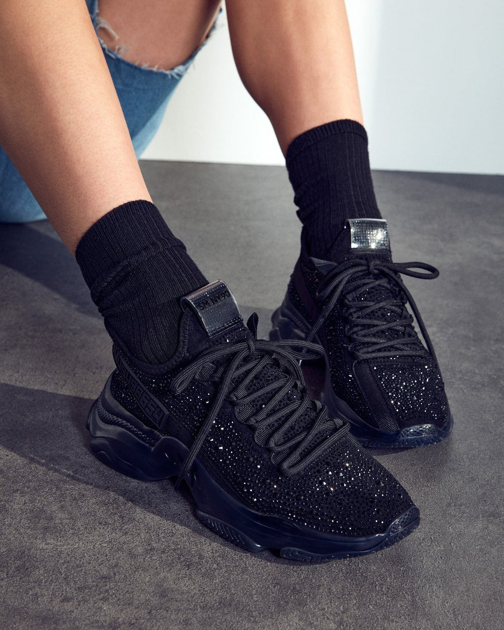 MAXIMA BLACK RHINESTONES